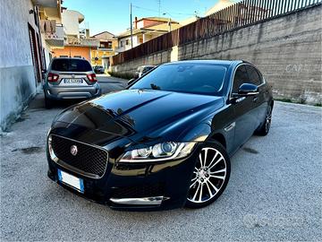 Jaguar XF 2.0 D 180 CV Prestige luxury