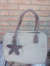 borsa in feltro bicolore 