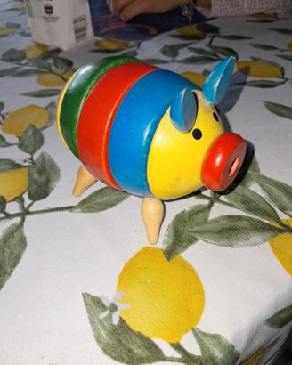 Giocattolo in legno 
