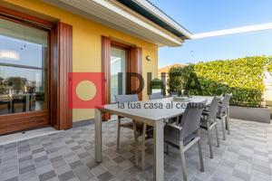 ATTICO BICAMERE CON AMPI TERRAZZI A MONIGO