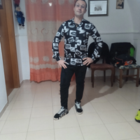 Ragazzo affidabile dei lavori che svolgo