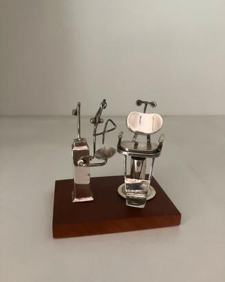 Miniatura argento poltrona dentista