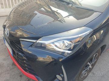 Faro anteriore sx ORIGINALE TOYOTA YARIS 