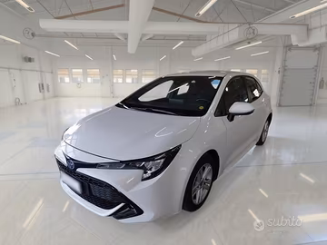 TOYOTA COROLLA 1.8 HYBRID BUSINESS 5 PORTE BERLINA