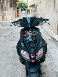 Aprilia sr