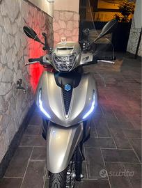 Beverly 300
