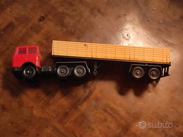Camion Fiat LIMA 1:87 H0-Motrice Rossa e Rimorchio