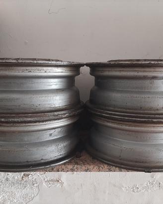  Cerchi diametro 13 attacco Fiat.