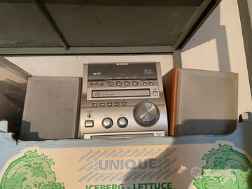 Radio cd aiwa anno 2002