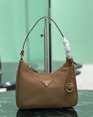 Borsa a spalla da donna Prada