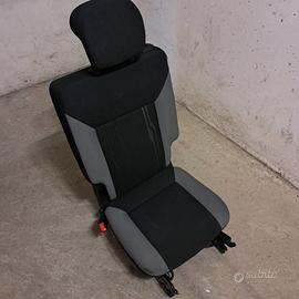 sedile aggiuntivo fiat doblo