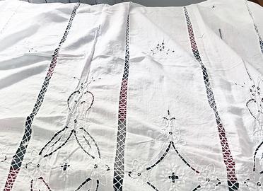 Tenda di cotone bianco tutta ricamata - 245x200