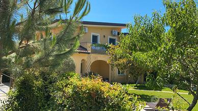 Appartamenti con piscina + spiaggia in Calabria