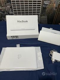 MacBook 2009 SSD 250GB – Batteria nuova + Scatola