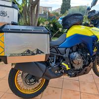 Suzuki V-Strom 800 DE accessoriata tagliandata