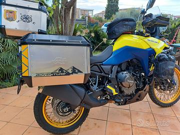 Suzuki V-Strom 800 DE accessoriata tagliandata
