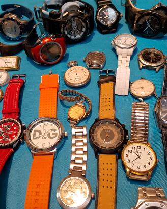Lotto di orologi scarti non funzionanti 