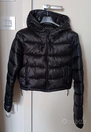 Piumino corto T W 
colore nero tg.M
