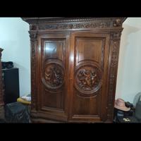 Splendido Armadio d’epoca in legno massello 
