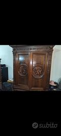 Splendido Armadio d’epoca in legno massello 