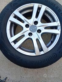 gomme Continental con cerchi in lega 185x65 r 17
