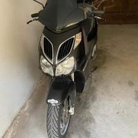APRILIA-PIAGGIO 200cc.