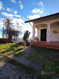CASA SEMINDIPENDENTE A SOGLIANO AL RUBICONE