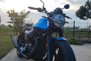 Moto Guzzi V7 Stone 