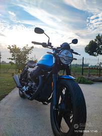 Moto Guzzi V7 Stone 