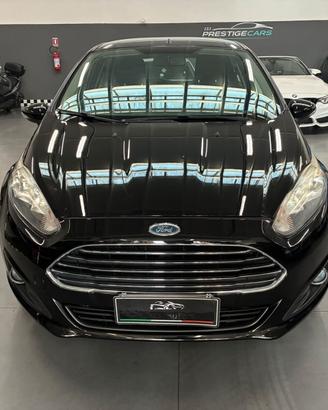 Ford Fiesta 1.2 60CV 5 porte Black & White Edition