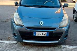 Renault clio anno 2011  in buone condizione