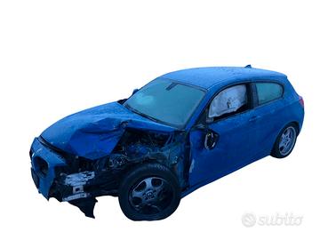 interno msport BMW SERIE 1 F20 B37D15A 2017