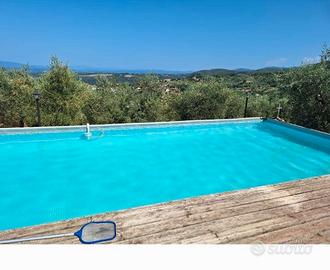 piscina esterna con pompa