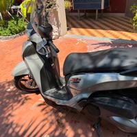 Honda SH 300 i ABS traction control