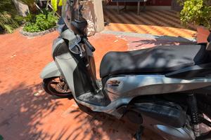 Honda SH 300 i ABS traction control