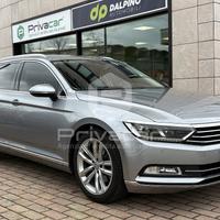 VOLKSWAGEN Passat Variant 2.0 TDI DSG Executive Bl