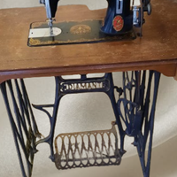 Macchina da cucire antica - da collezione/vintage