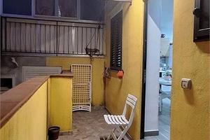 Adiacente via S.Marta,casa s.indipendente buone