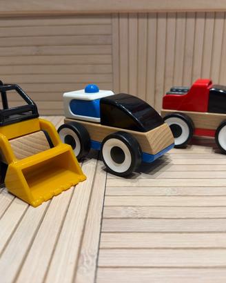 Macchinine in legno e plastica dura