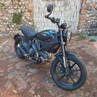 Ducati Scrambler Icon 800 cafe' racer