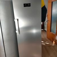 CONGELATORE VERTICALE 