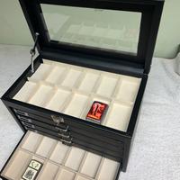 Cassettiera per accendini e orologi da taschino