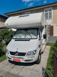 Camper mansardato