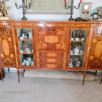 Credenza in stile classico