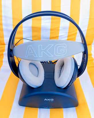 Cuffie per TV wireless Akg pari al nuovo 