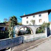 ACCOGLIENTE IMMOBILE COMPOSTO DA LOCANDA E ABIT...