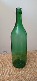 bottiglioni verdi da vino