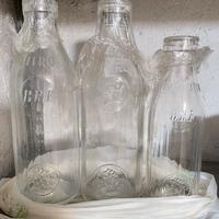 Bottiglie latte antiche