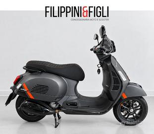 Piaggio Vespa 300 GTS hpe super sport