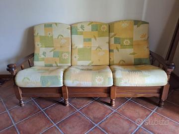 divano 3 posti in legno imbottito